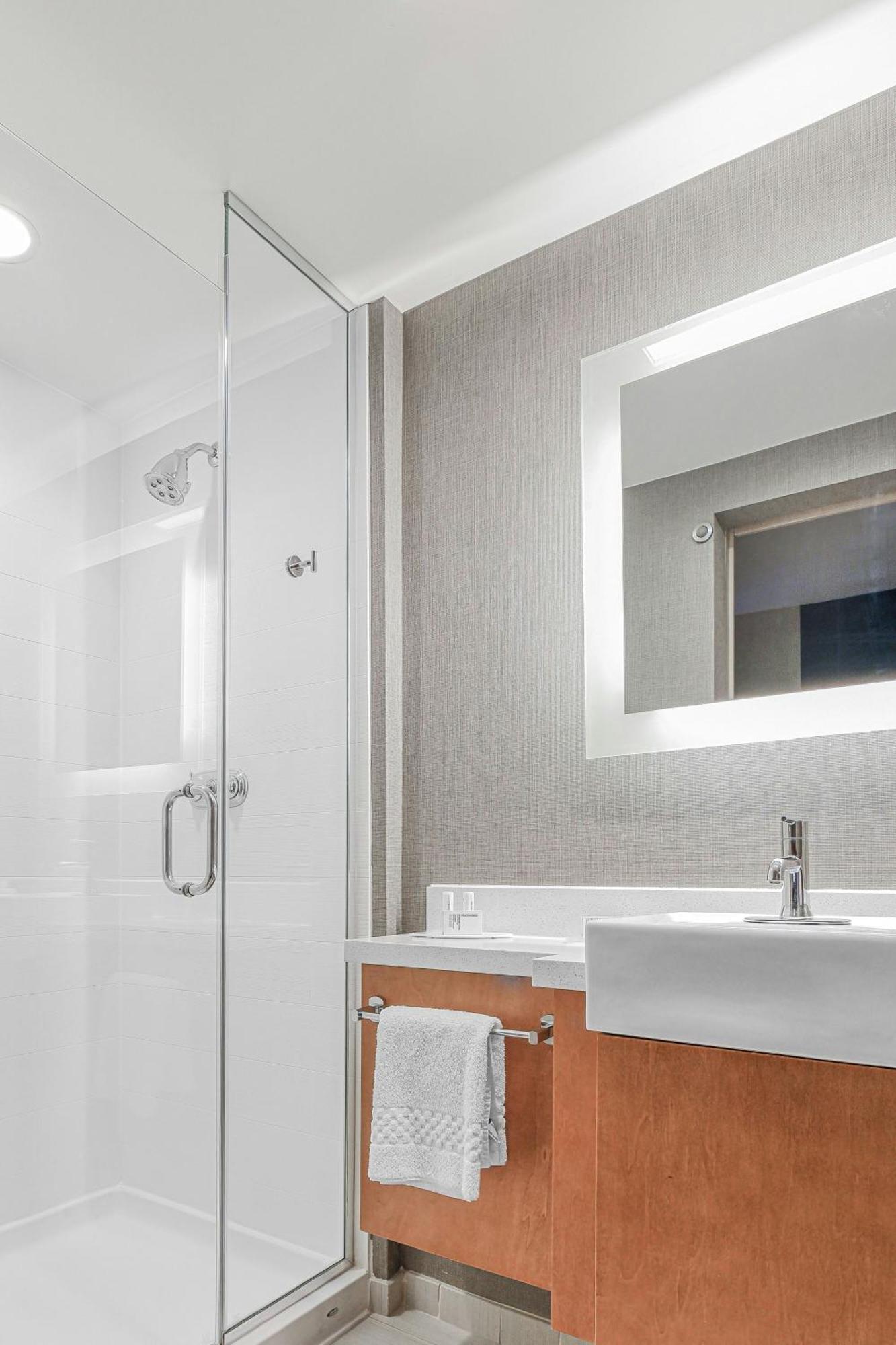 Springhill Suites By Marriott Fishkill Exterior foto